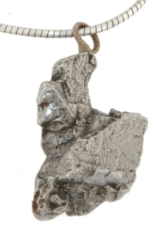 meteorit-anhaenger-edelstein-trommelstein-heilstein-schmuck-gebohrt