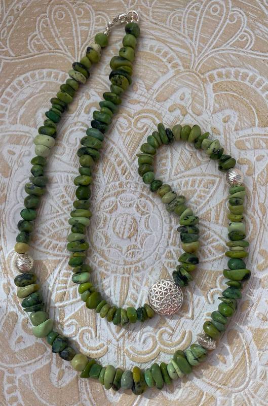 nephrit-jade-kette-collier