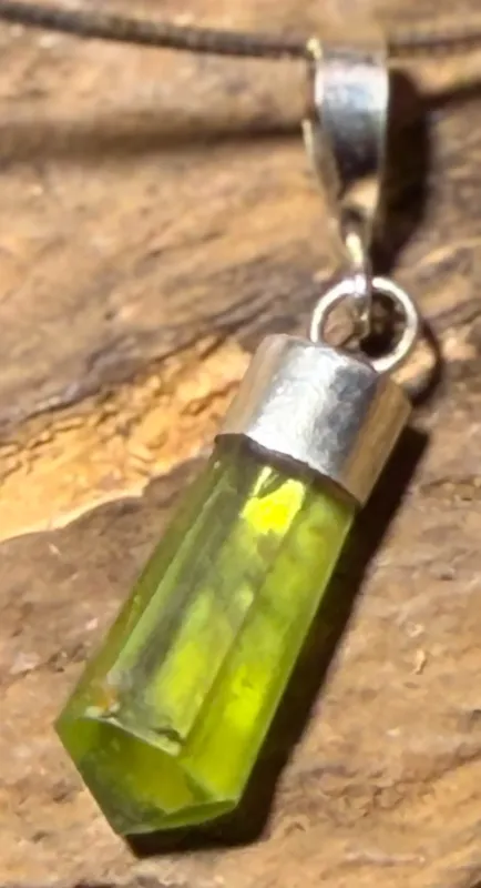 peridot-edelstein-schmuck-silber-ketten--anhaenger