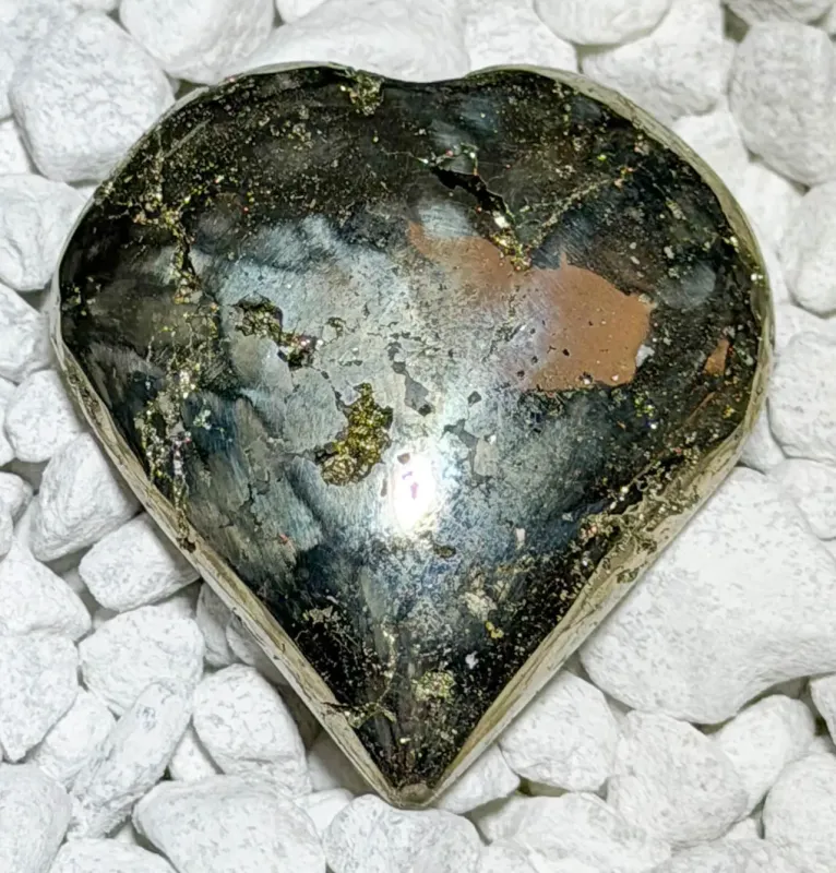 pyrit-mineralien-edelstein-heilstein-peru-rohstein