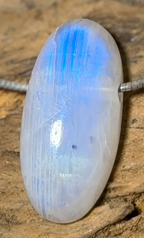 mondstein-anhaenger-edelstein-heiilstein-schmuck-silber