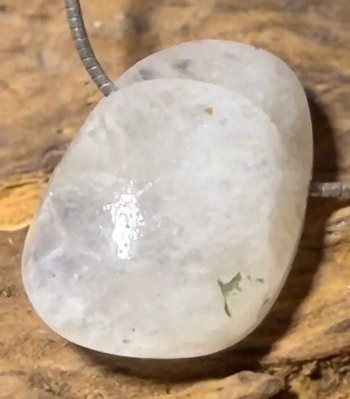 mondstein-anhaenger-edelstein-heiilstein-schmuck-silber