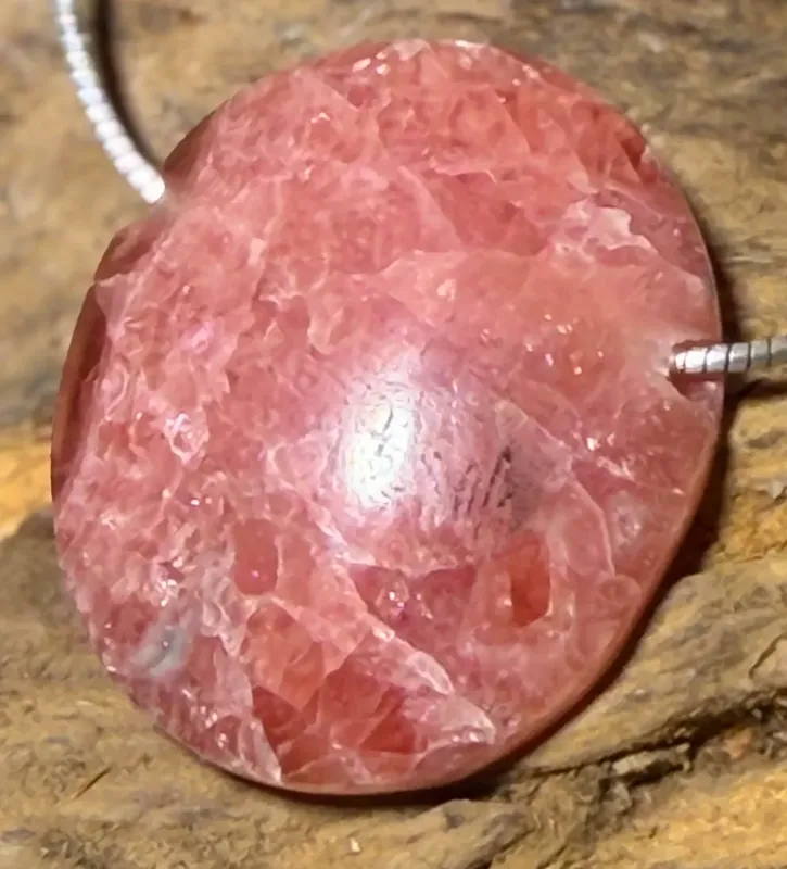 rhodochrosit-anhaenger-edelstein-heilstein-trommelstein-gebohrt-schmuck