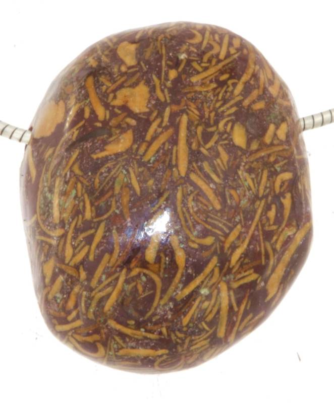 jaspis-anhaenger-edelstein-trommelstein-heilstein-schmuck-edelsteinschmuck-gebohrt