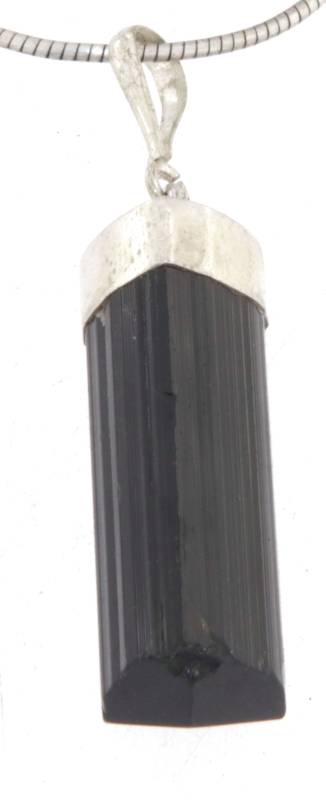 schoerl-turmalin-trommelstein-anhaenger-edelstein-schmuck-heilstein-edelsteinschmuck-gebohrt
