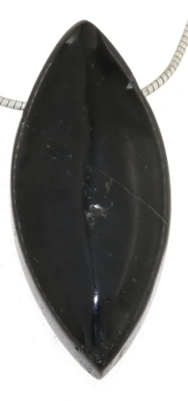 turmalin-anhaenger-trommelstein-edelstein-heilstein-gebohrt