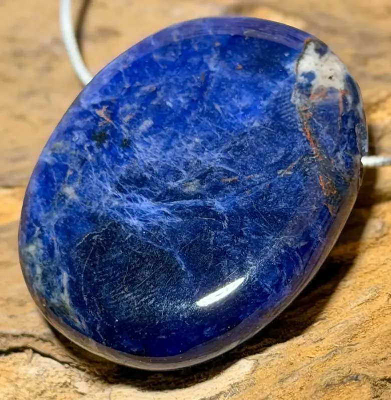 sodalith-anhaenger-edlstein-trommelstein-heilstein-schmuck-edelsteinschmuck