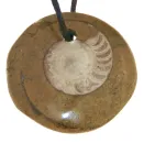 ammonit-anhaenger-edelstein-trommelstein-heilstein-gebohrt