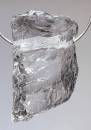 bergkristall-anhaenger-edelstein-trommelstein-heilstein-schmuck-gebohrt
