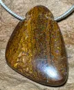 boulder-opal-trommelstein-anhaenger-edelstein