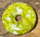 lizardit-donut-edelstein-anhaenger-schmuck-heilstein