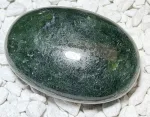 nephrit-jade-seifenstein-edelstein-heilstein-handschmeichler