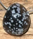 schneeflockenobsidian-anhaenger-obsidian-edelstein-heilstein-schmuck-edelsteinschmuck