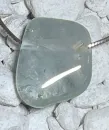 blauer-blau-topas-trommelstein-anhaenger-edelstein-heilstein-schmuck